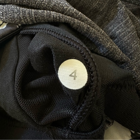 Lululemon No Limit Tank Top - Picture 3 of 5